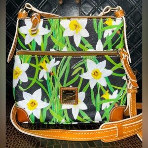 NWOT Dooney & Bourke Daffodil Crossbody Bag